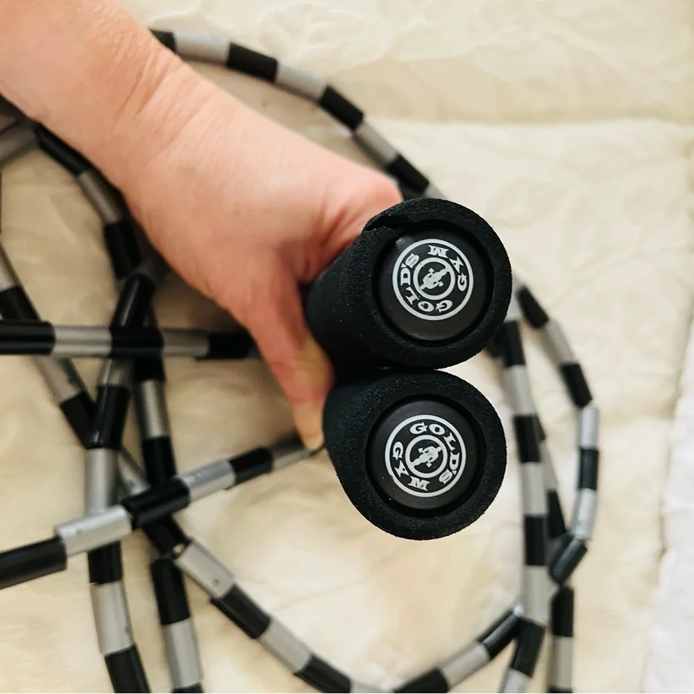 Gold’s Gym Jump Rope - Picture 2 of 3